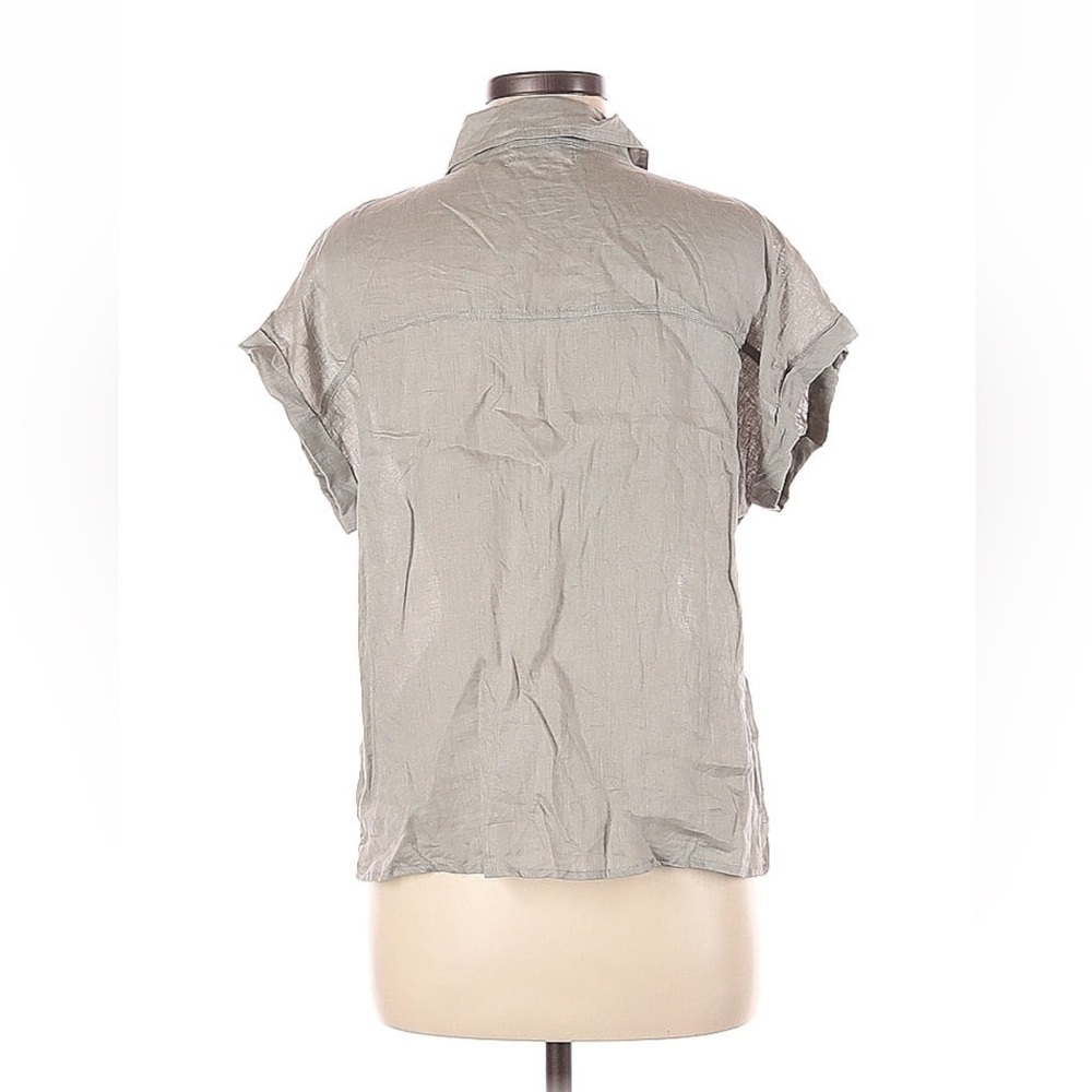 Carly Jean LA | Short Sleeve Button Down Blouse - Picture 3 of 8